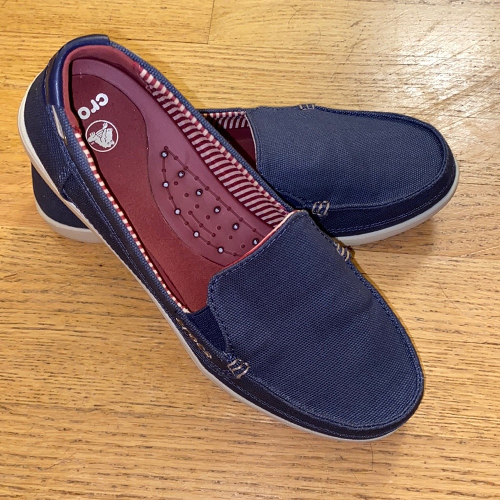 Crocs Walu Canvas Loafers Boat Shoes Slip-on 14391 Women's Size 9 Navy